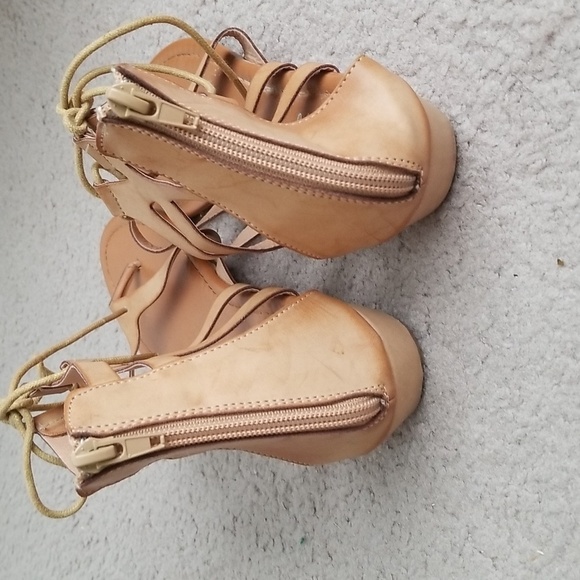 Traffic Women's Sandals - Picture 6 of 11